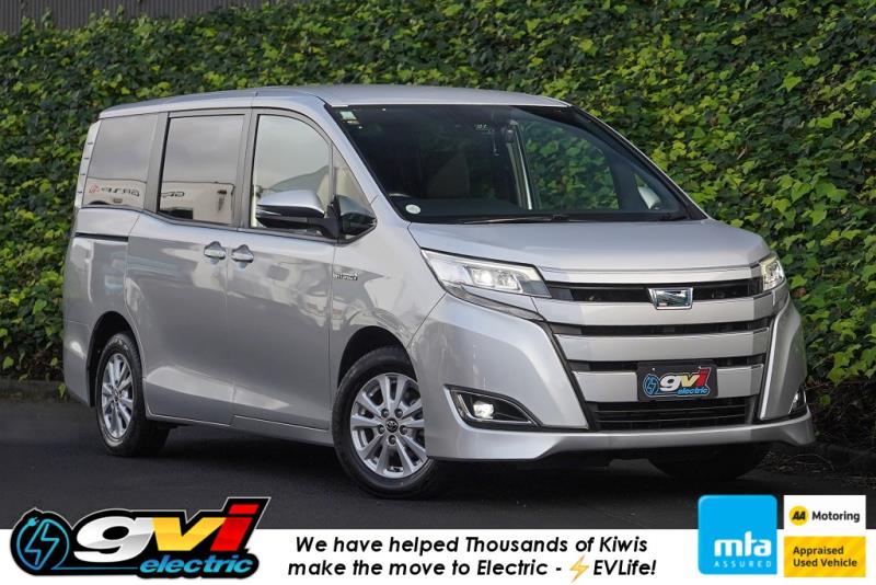 2018 Toyota Noah G / Voxy / Esquire
