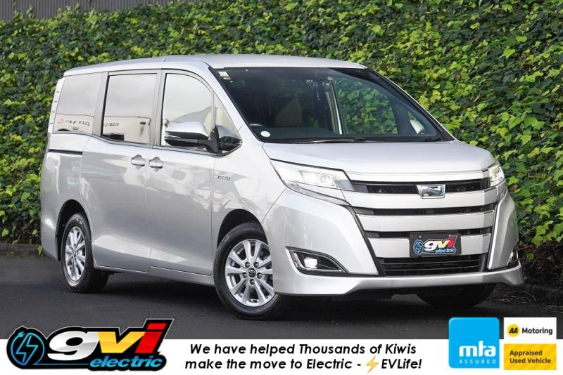 2018 Toyota Noah G / Voxy / Esquire