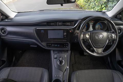 2017 Toyota Auris Hybrid / Corolla - Thumbnail