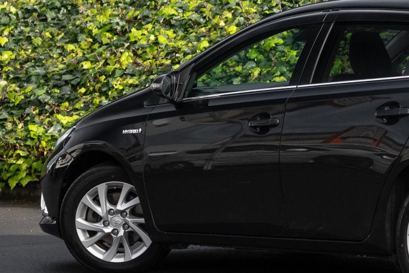 2017 Toyota Auris Hybrid / Corolla