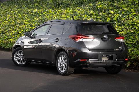 2017 Toyota Auris Hybrid / Corolla - Thumbnail
