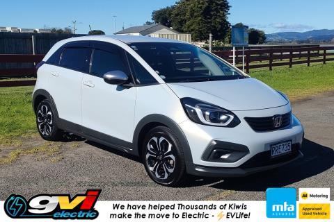 2020 Honda Fit E:HEV / Jazz Crosstar - Thumbnail