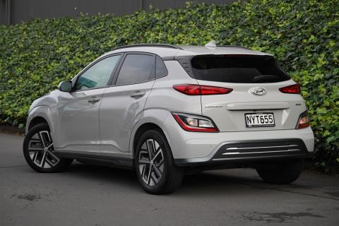 2021 Hyundai Kona EV 64kWh - Thumbnail