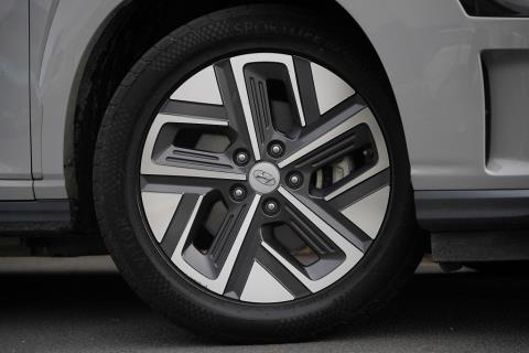 2021 Hyundai Kona EV 64kWh - Thumbnail