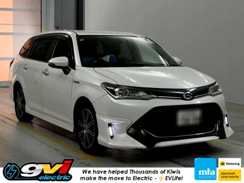 2016 Toyota Corolla Fielder Hybrid - Thumbnail