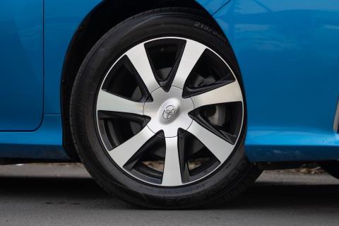 2016 Toyota Mirai - Thumbnail
