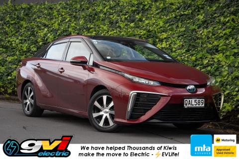 2017 Toyota Mirai - Thumbnail
