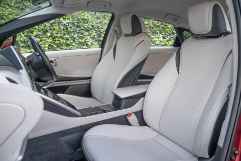 2017 Toyota Mirai - Thumbnail