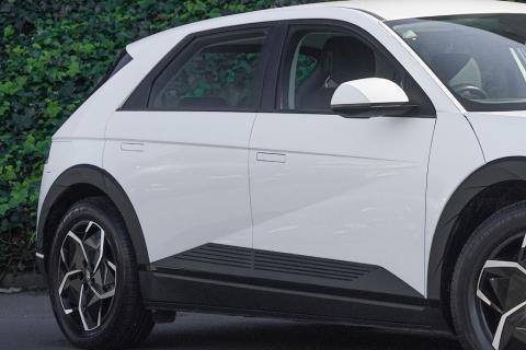 2022 Hyundai IONIQ 5 72 kWh - Thumbnail