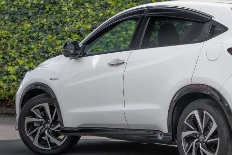 2017 Honda Vezel RS Hybrid / HR-V - Thumbnail