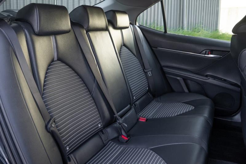 2019 Toyota Camry Hybrid WS