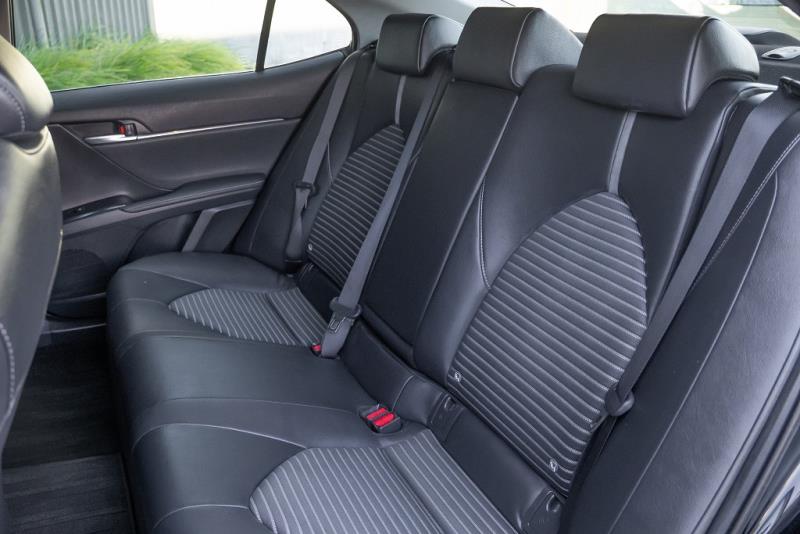 2019 Toyota Camry Hybrid WS