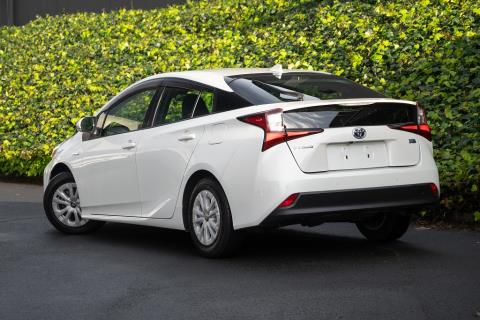 2020 Toyota Prius S - Thumbnail