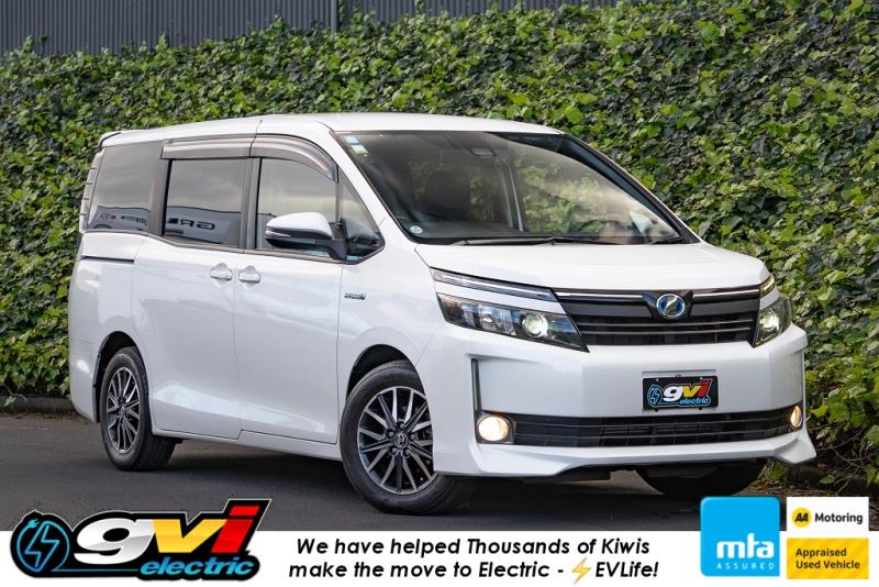 2016 Toyota Voxy V Hybrid / Noah
