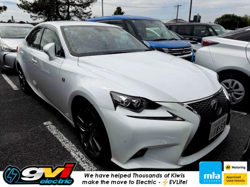 2013 Lexus IS 300h