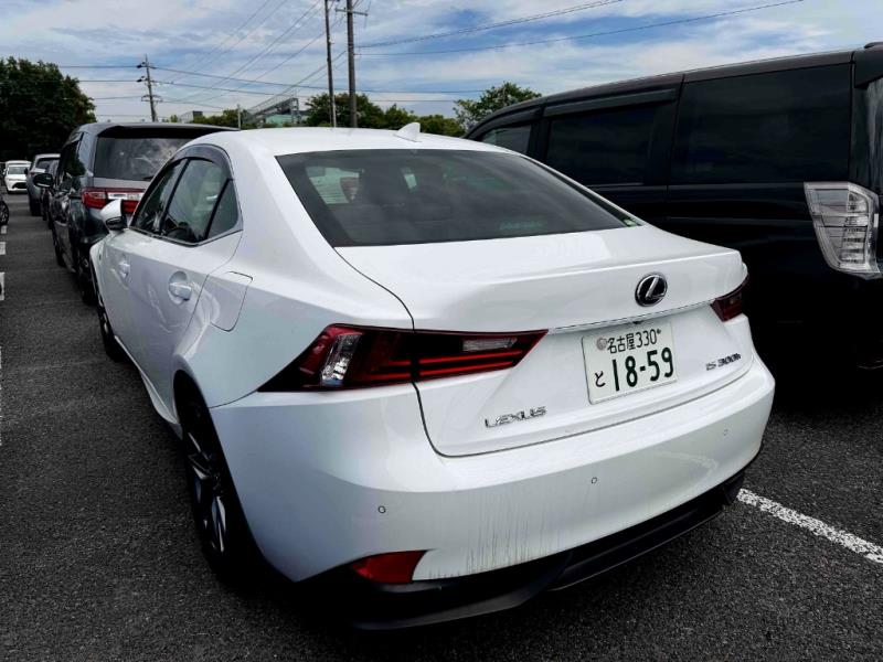 2013 Lexus IS 300h