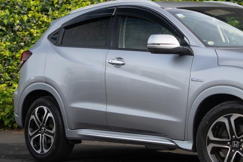 2017 Honda Vezel Z / HR-V Hybrid - Thumbnail