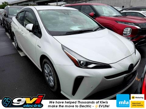 2019 Toyota Prius S Hybrid - Thumbnail