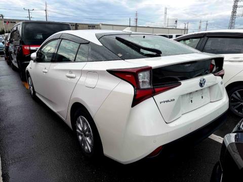 2019 Toyota Prius S Hybrid - Thumbnail