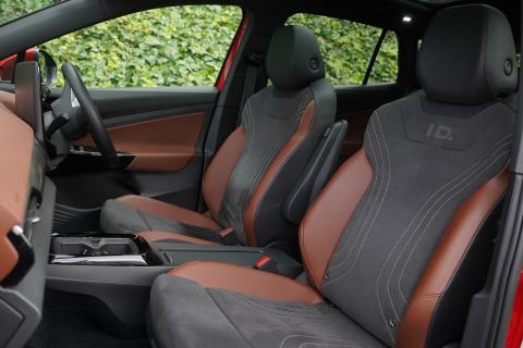 2023 Volkswagen ID.4 Pro 82kWh - Thumbnail