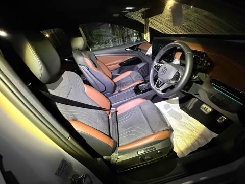 2023 Volkswagen ID.4 Pro 82kWh - Thumbnail