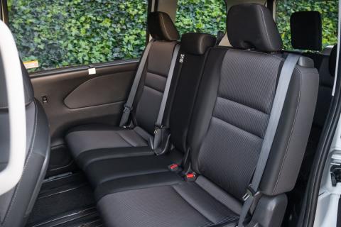 2021 Nissan Serena Highway Star V - Thumbnail