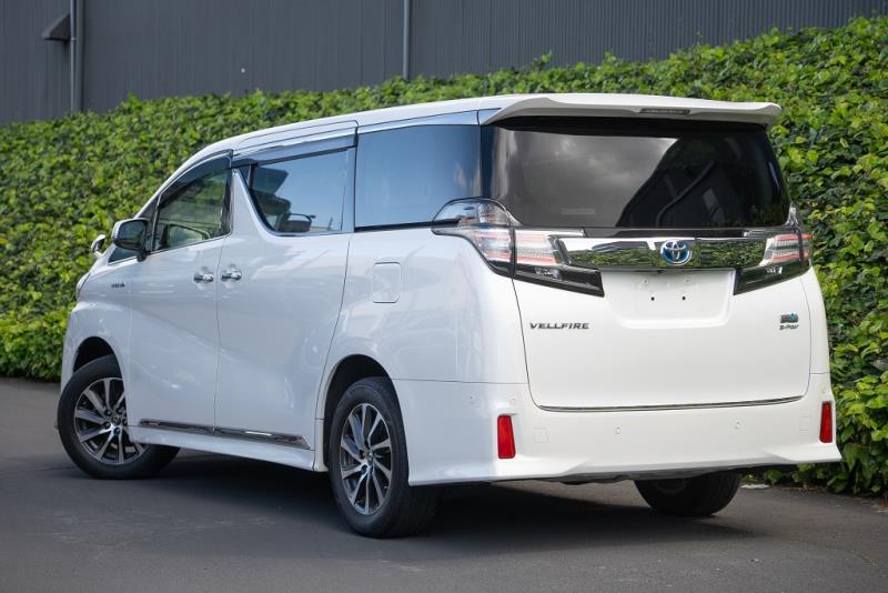 2015 Toyota Vellfire Hybrid ZR E-Four