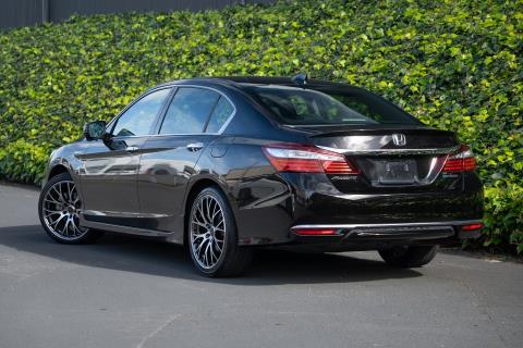 2016 Honda Accord Hybrid EX - Thumbnail