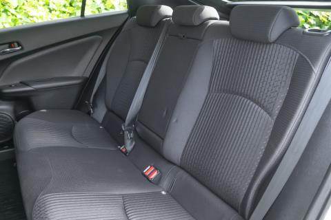 2018 Toyota Prius A Hybrid - Thumbnail