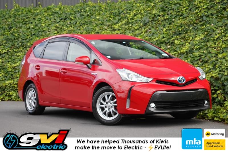 2014 Toyota Prius Alpha S Touring