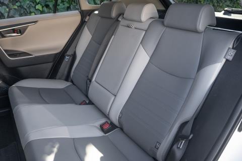 2019 Toyota RAV4 Hybrid G - Thumbnail