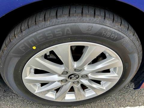 2018 Toyota Camry Hybrid G - Thumbnail