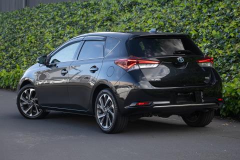 2017 Toyota Auris Hybrid / Corolla - Thumbnail