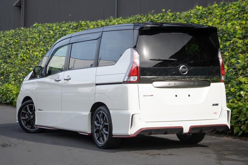 2018 Nissan Serena Hybrid NISMO