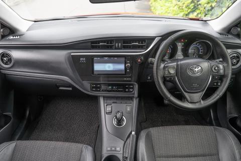 2016 Toyota Auris Hybrid / Corolla - Thumbnail