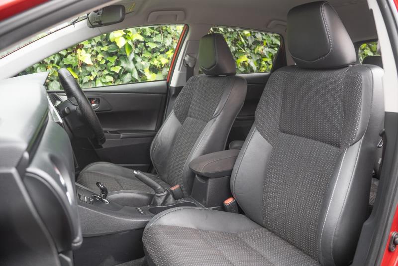 2016 Toyota Auris Hybrid / Corolla