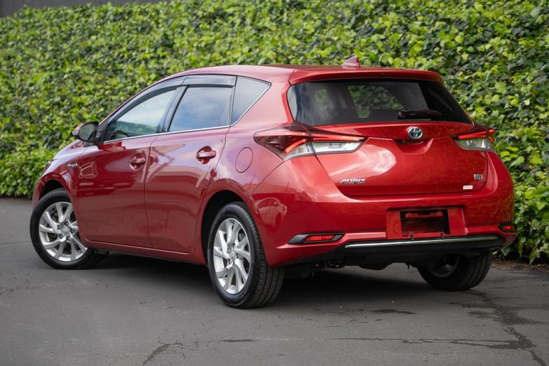 2016 Toyota Auris Hybrid / Corolla