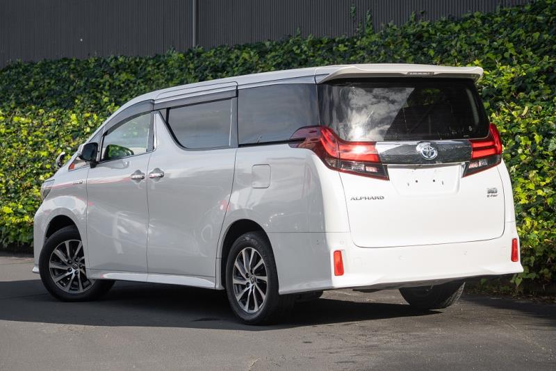 2015 Toyota Alphard Hybrid / Vellfire