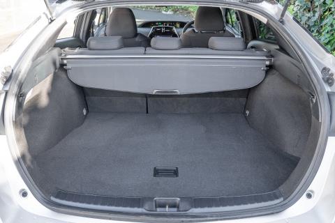 2017 Toyota Prius S Hybrid - Thumbnail