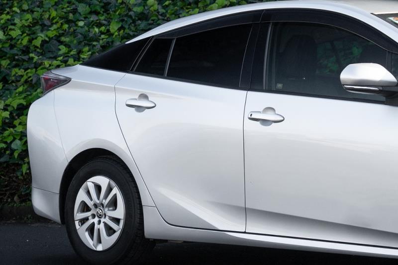 2017 Toyota Prius S Hybrid