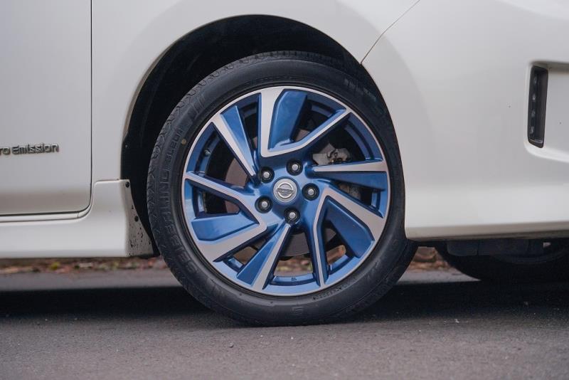 2017 Nissan Leaf 30X Autech
