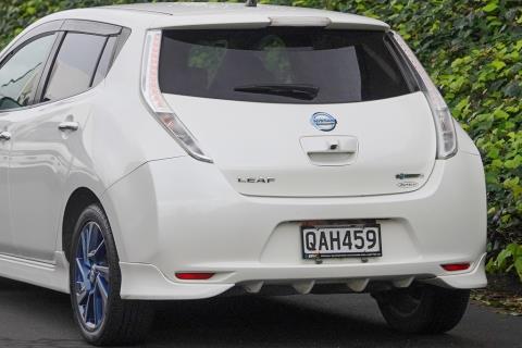 2017 Nissan Leaf 30X Autech - Thumbnail