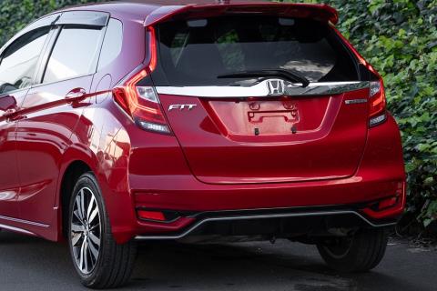 2019 Honda Fit S Hybrid / Jazz RS - Thumbnail