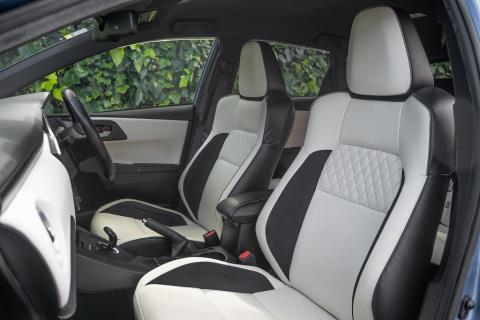 2016 Toyota Auris Hybrid / Corolla - Thumbnail