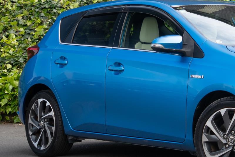 2016 Toyota Auris Hybrid / Corolla