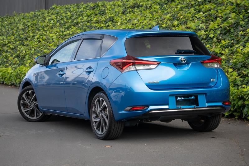 2016 Toyota Auris Hybrid / Corolla