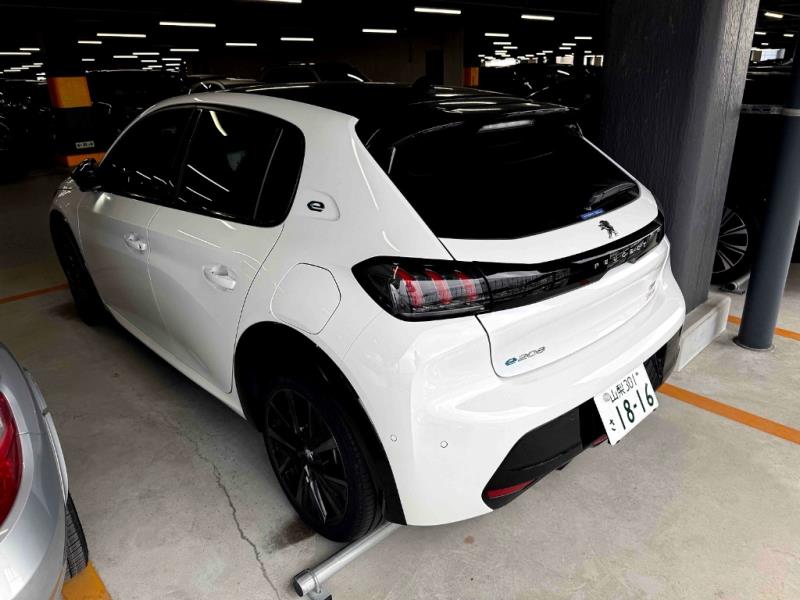 2023 Peugeot e-208 GT Electric