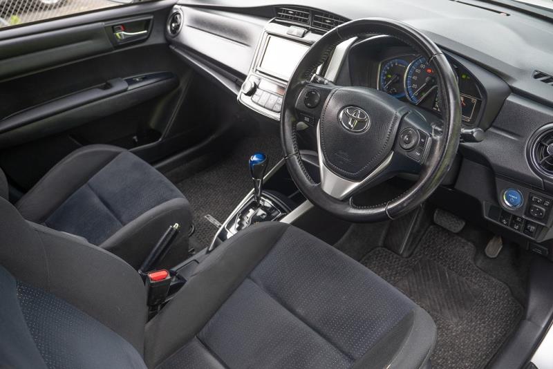 2015 Toyota Corolla Fielder G Hybrid