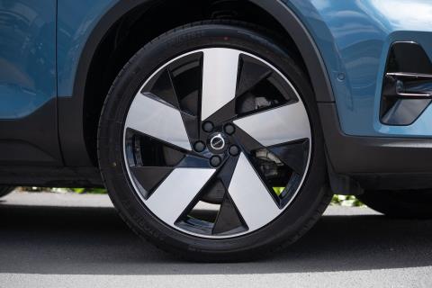 2022 Volvo C40 Recharge Ultimate - Thumbnail