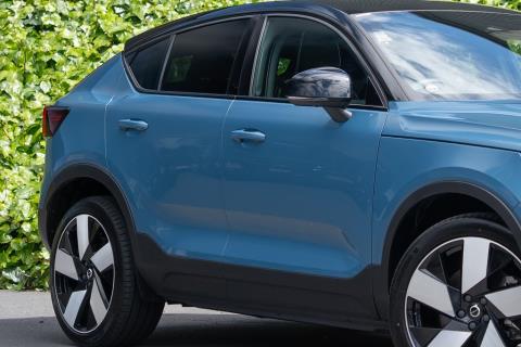 2022 Volvo C40 Recharge Ultimate - Thumbnail